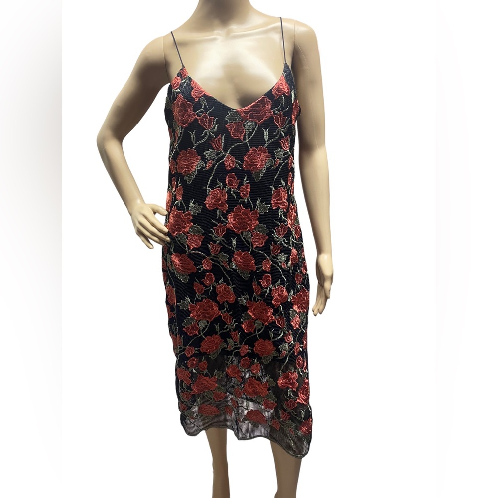 ELLIE WHITE ROSE DRESS size large - Picture 3 of 11